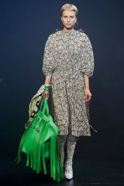 Look 40